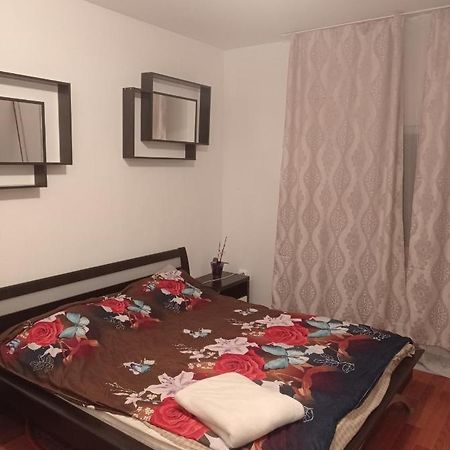 Apartament Bed and Breakfast Floreşti Exterior foto